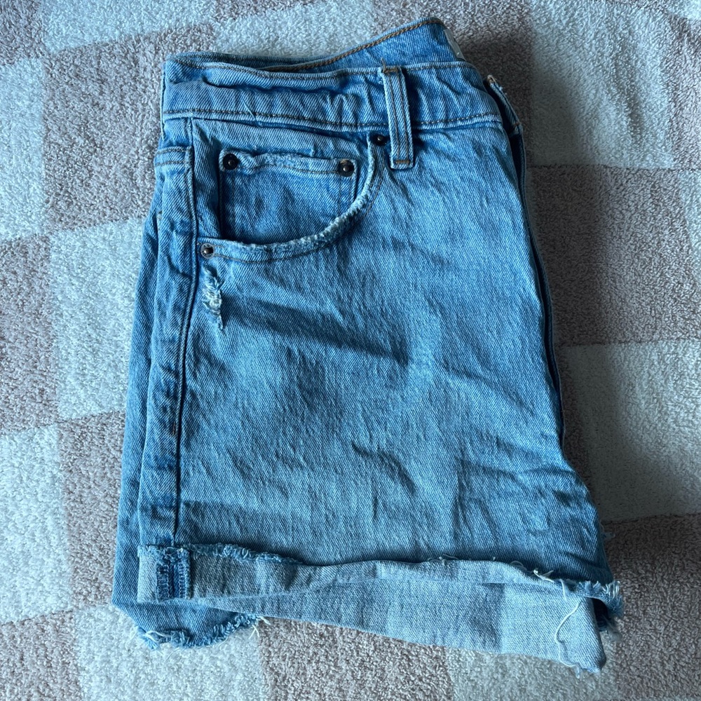 Abercrombie Mom High-Rise Short size 30 (10)